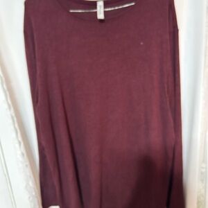 Gildan Women's Long Sleeve Burgundy Tee-xl